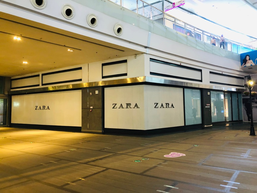 zara位于星摩尔的门店已经撤店/李从容摄zara位于沈阳大悦城的门店