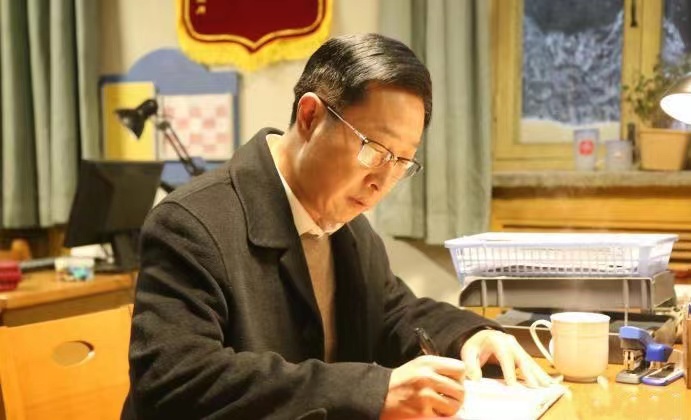 电影守望青春致敬高校辅导员