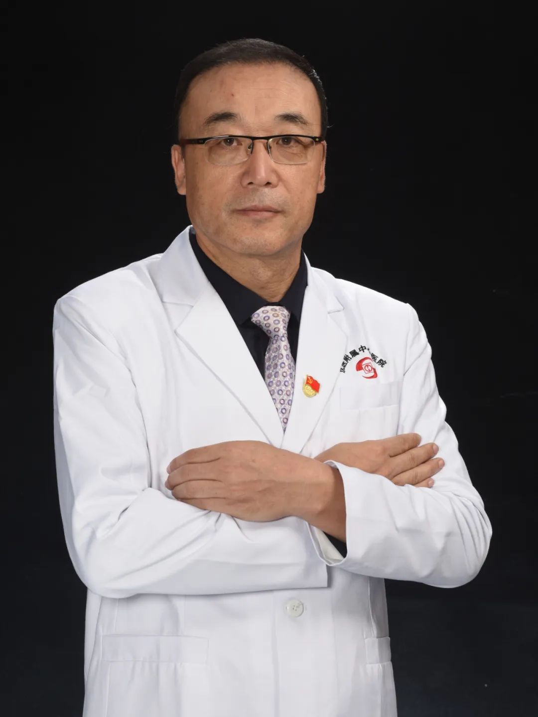 中华医学会手外科学分会常务委员,中国医师协会手外科分会常务委员