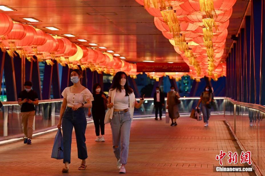 （庆祝香港回归祖国25周年）东方之珠绽放耀眼中国红