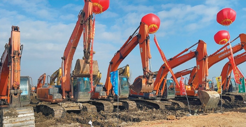 辽河干流防洪提升工程先期工程在盘锦市大洼区破土动工