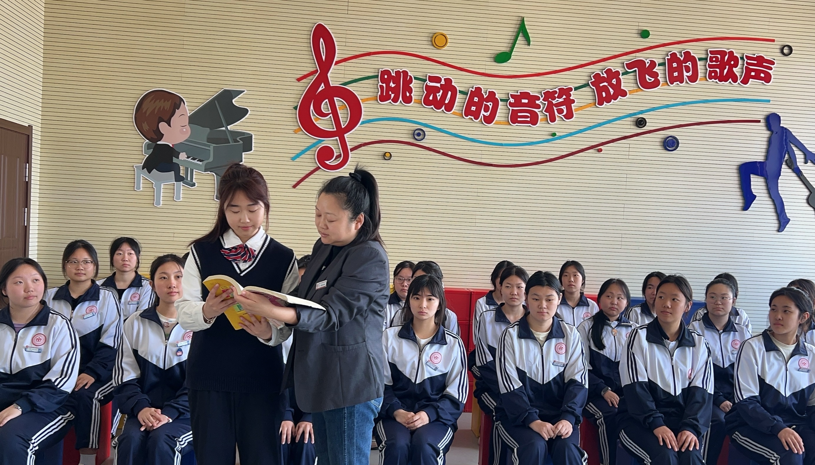 beat365“璐璐知行”名班主任工作室“六自”育人模式助推学子斩获国家奖学金|